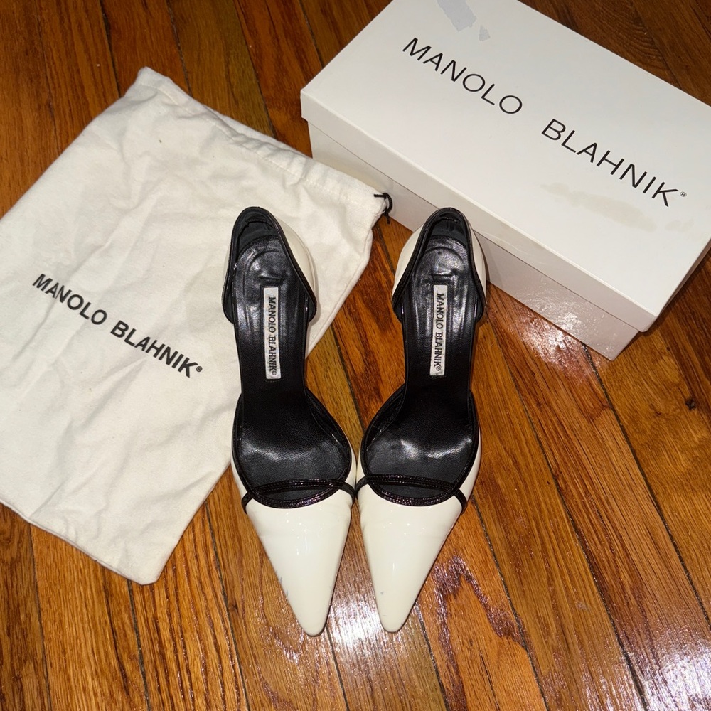 Manolo Blahnik Women's Black And White D'Orsay Pumps